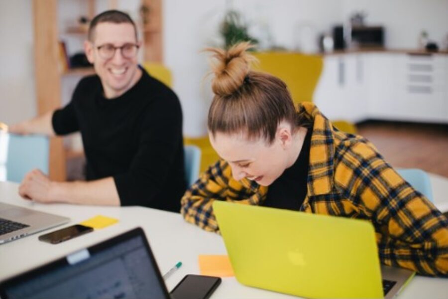 Attracting and Retaining the Best Staff for Your Business Through Benefits